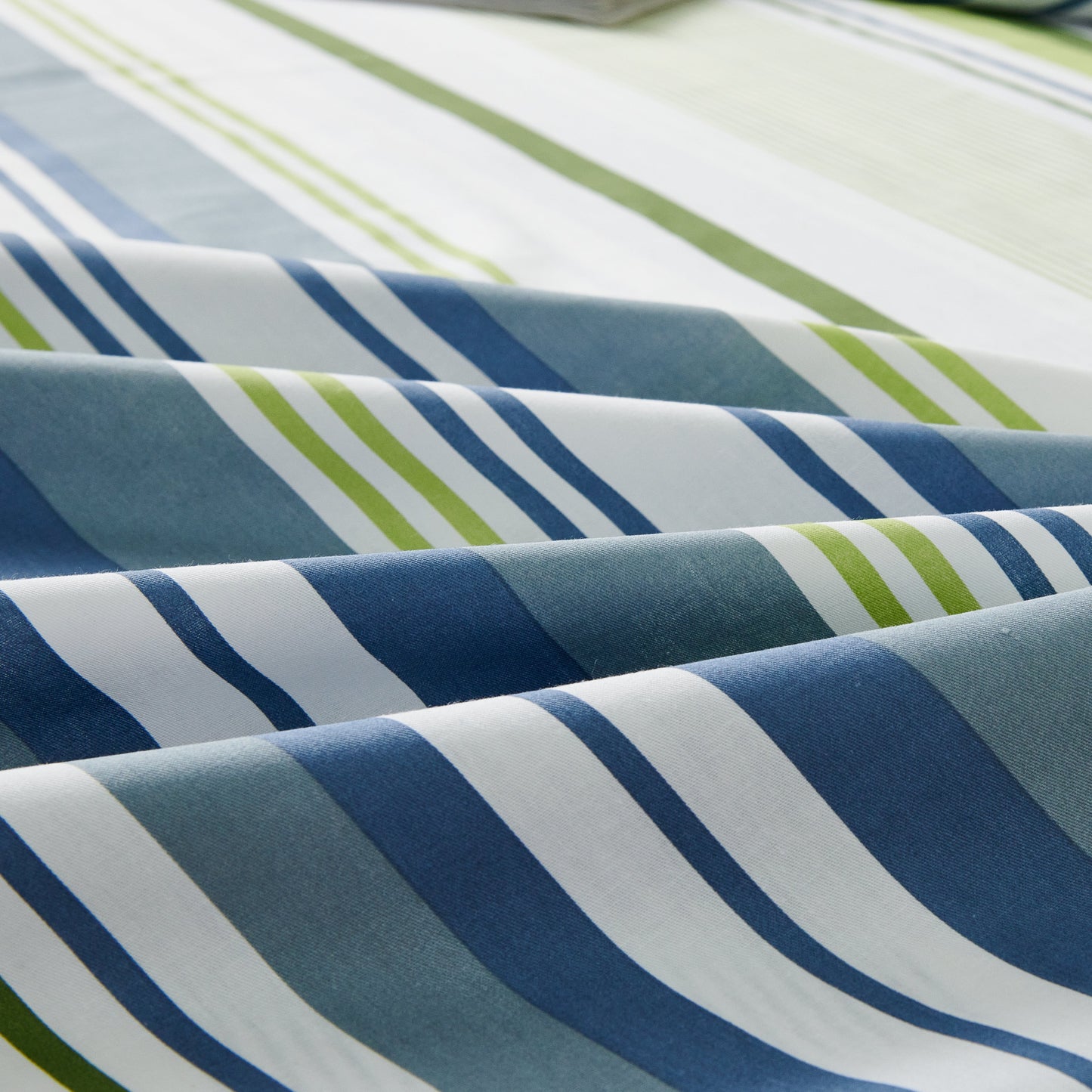 Serene 100% Cotton Sheet Set: Fitted Sheet, Flat Sheet and Two Pillowcases