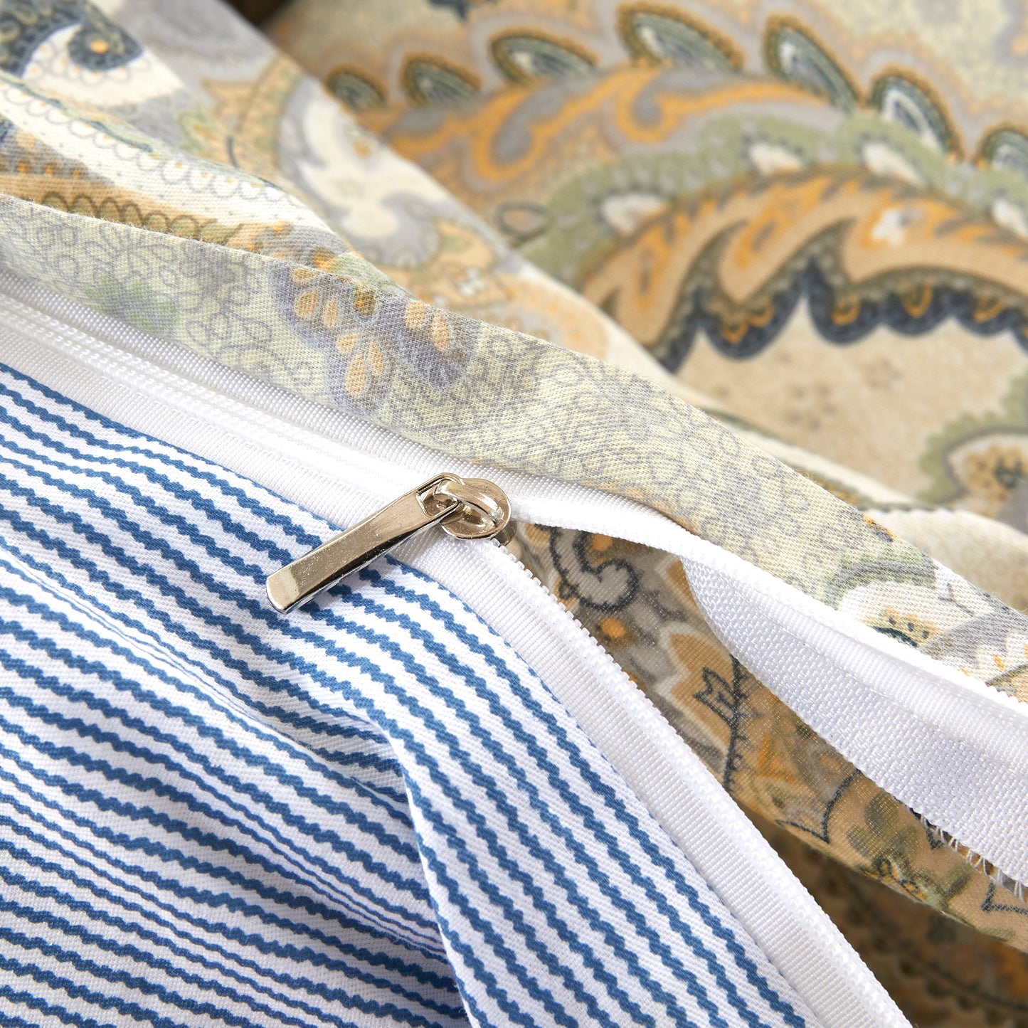 Baby Blue Paisley 3 Piece 100% Cotton Bedding Set: Duvet Cover and Two Pillow Shams