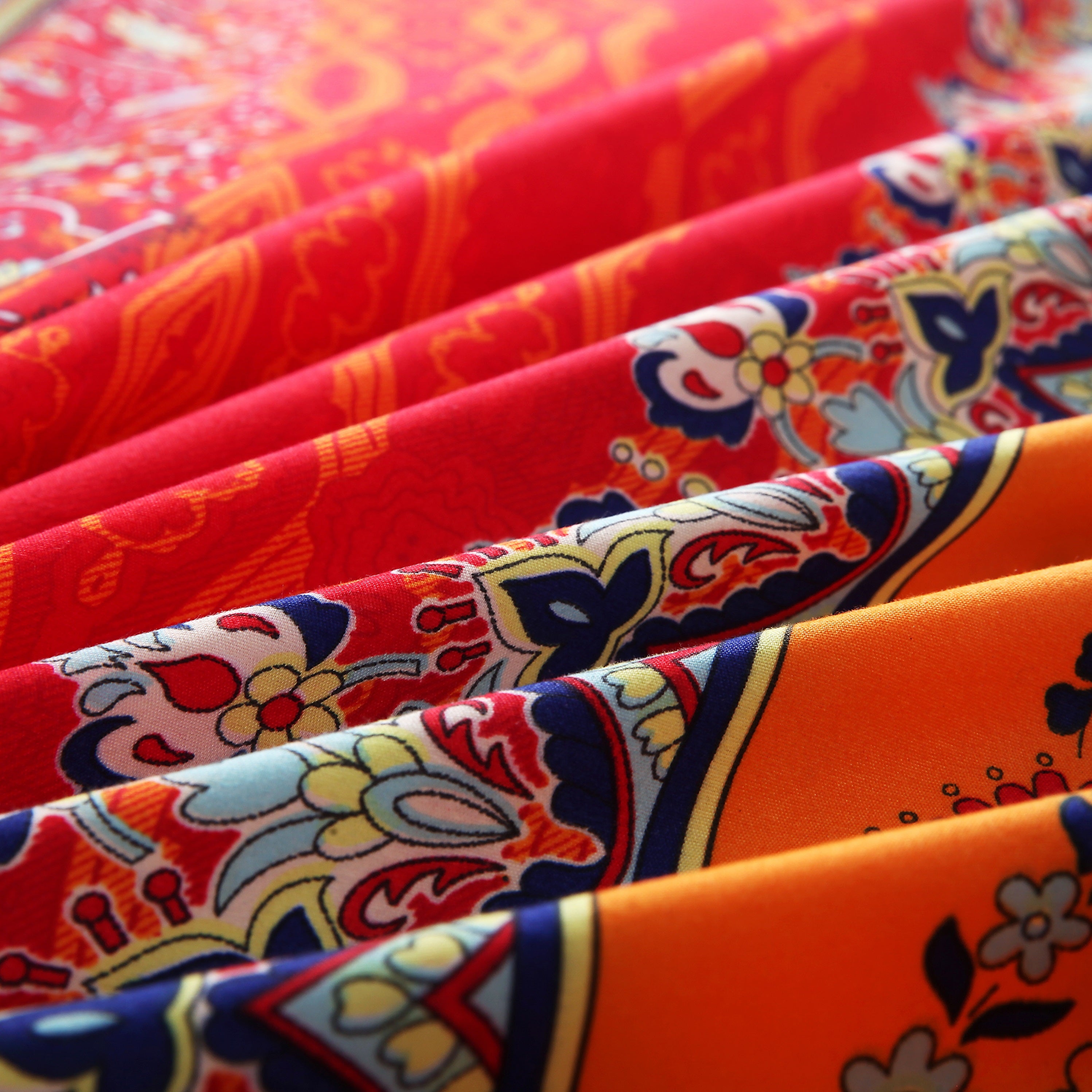 Colorful Boho Mandala Paisley 5-Piece Bedding Set: Duvet Cover and Pillow Shams
